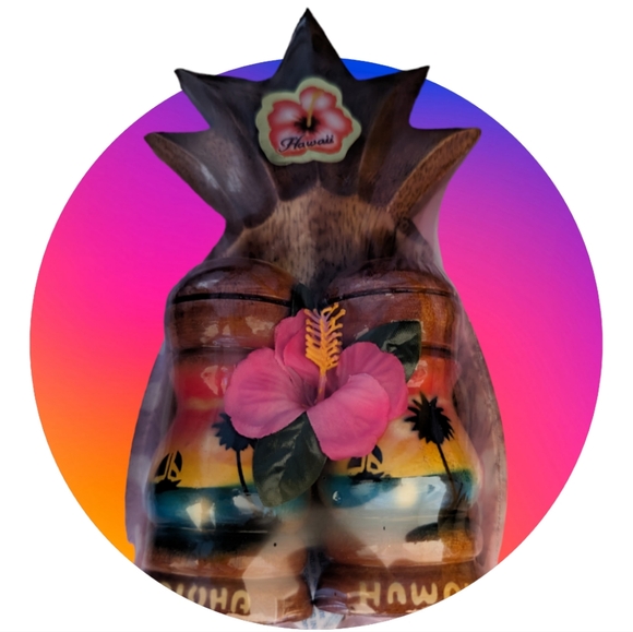 hawaiian Airbrushed salt and pepper shakers with pineapple dish - Picture 3 of 4